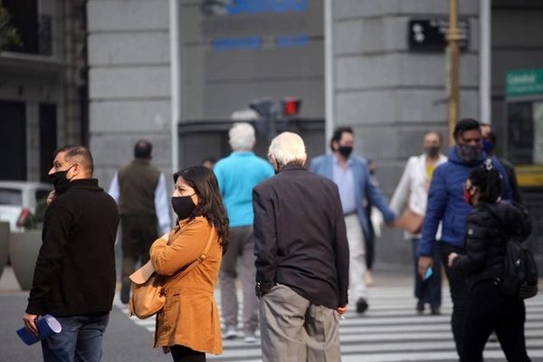 Argentina anuncia confinamento total por nove dias, no pior momento da pandemia