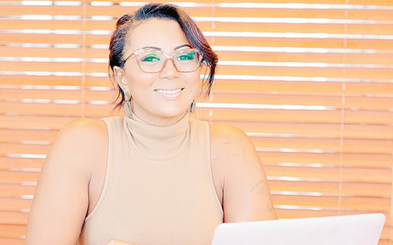 Famílias lutam para acessar redes sociais de vítimas da Covid
