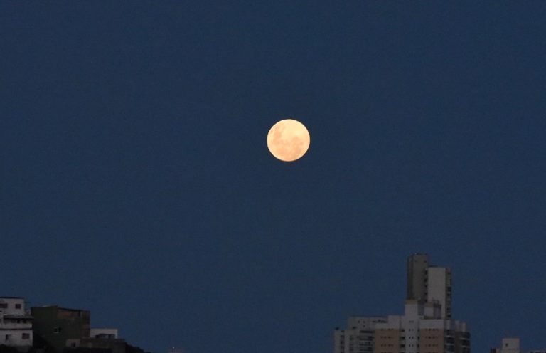Superlua promete encantar capixabas nesta quarta-feira