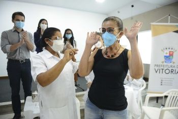 97% dos profissionais de educação de Vitória já foram vacinados contra Covid