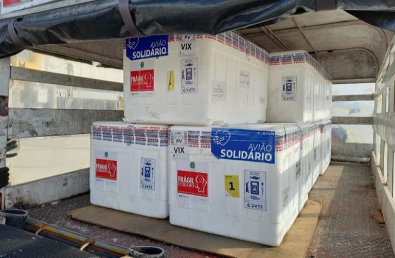 Estado recebe novo lote com 123 mil doses de vacinas contra Covid