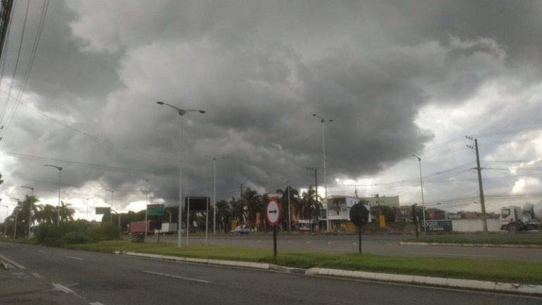 Instituto emite alerta de chuvas intensas para 34 municípios do Estado