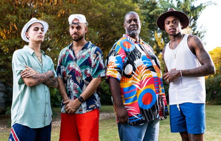Papatinho, Péricles, MC Hariel e Dfideliz se divertem em clipe