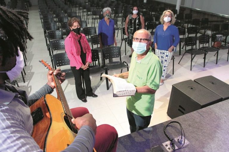 Igreja prepara programas especiais para quem já está imunizado