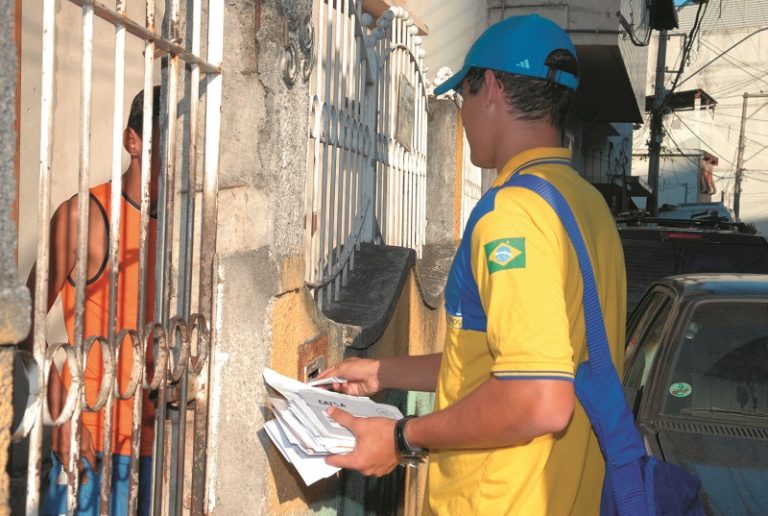 Covid: Bancários e carteiros entram no grupo prioritário de vacinação