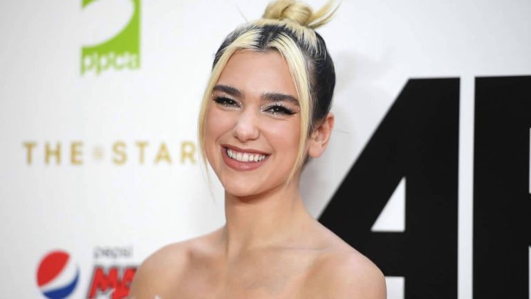 Dua Lipa é processada por paparazzi por postar sua própria foto