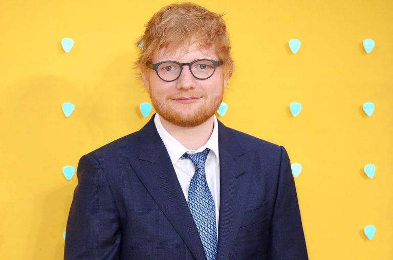 Ed Sheeran diz que lançará dois álbuns nos próximos 18 meses