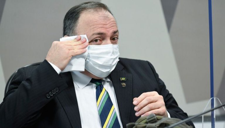 Ministério Público acusa Pazuello de gerar prejuízo de R$ 122 milhões na condução da pandemia