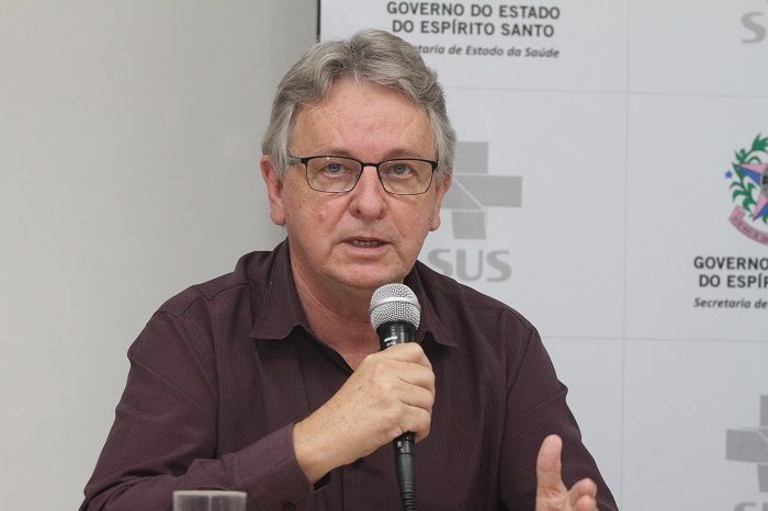 “Vacinas não têm chip e não são magnetizadas”, afirma subsecretário da Saúde