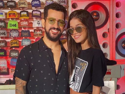 Tília, filha de Dennis DJ, lança álbum com faixas ao vivo de live