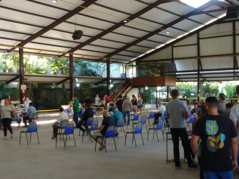 Mais de 80% da população adulta de Vitória está vacinada contra Covid