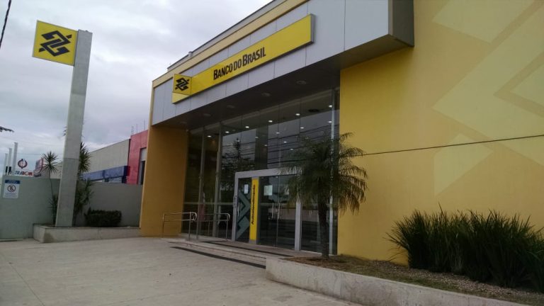 Com 1,6 milhão de inscritos, concurso do Banco do Brasil é o maior da história