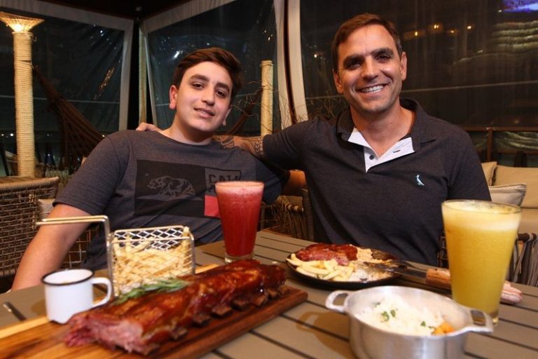 Um banquete de delícias para o paizão!
