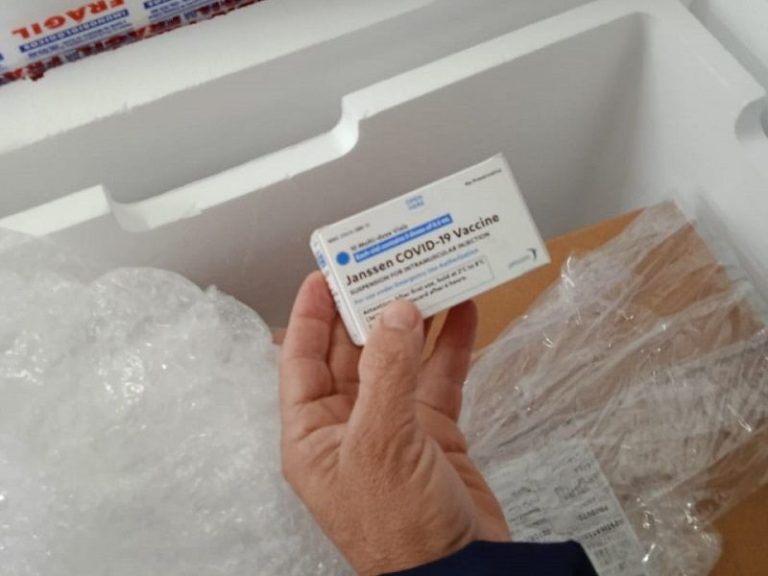 Anvisa pede à Janssen informações sobre dose de reforço de vacina contra covid