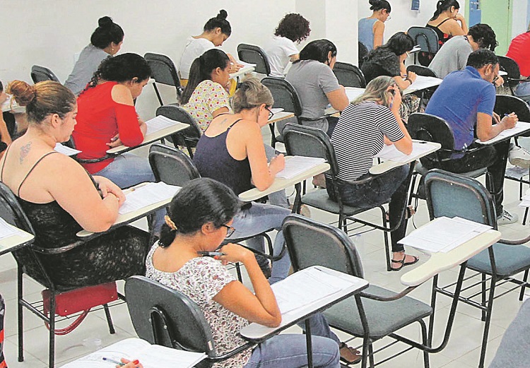 Mais de 1,6 milhão disputam 2.240 vagas em prova do Banco do Brasil neste domingo