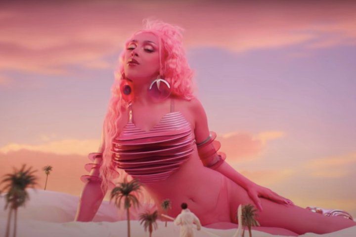 Doja Cat bate recorde na Billboard com “Kiss Me More”