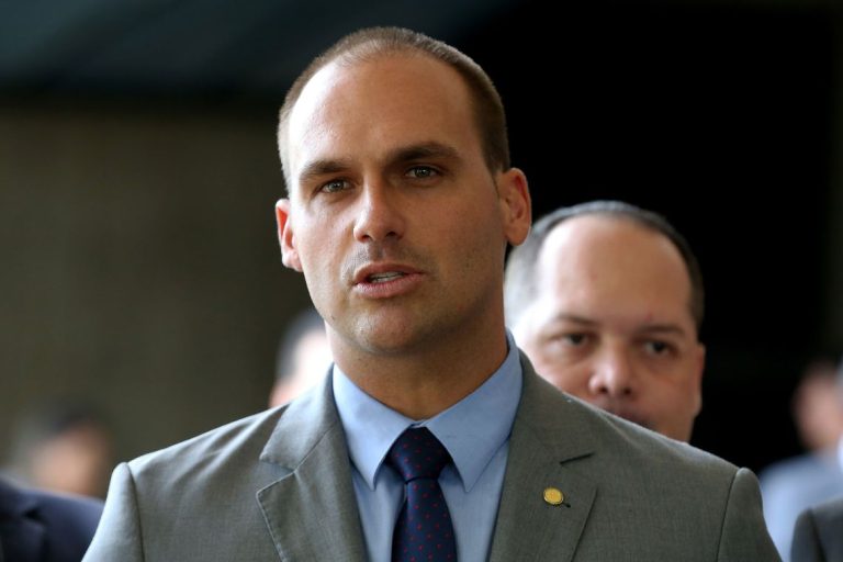 Eduardo Bolsonaro e ministra Tereza Cristina testam positivo para covid-19