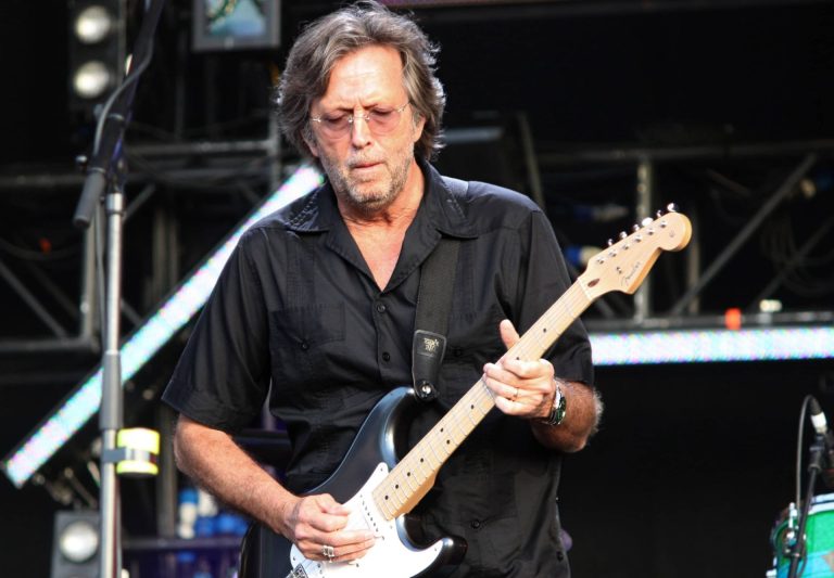 Eric Clapton: música antivacina e contra restrições sanitárias