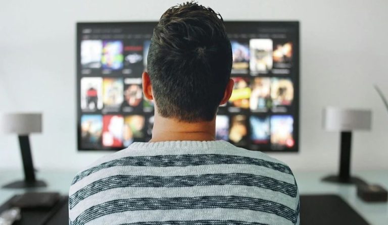 Filmes e séries que podem ajudar na preparação para o Enem