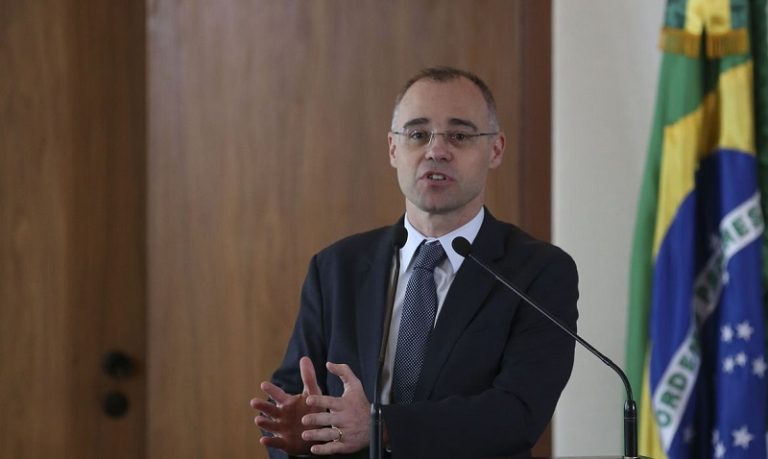 Evangélicos querem governo pró-Mendonça