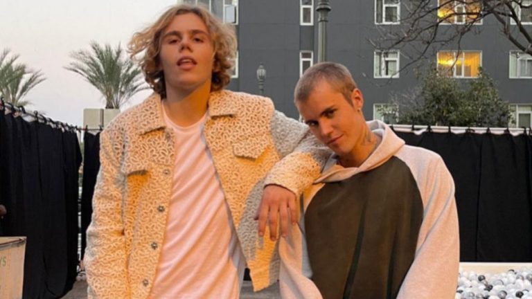 Justin Bieber e The Kid Laroi quebram recorde no Spotify