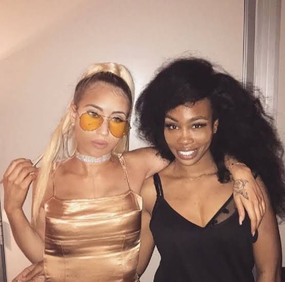 Kali Uchis forma parceria com SZA no clipe “fue mejor”