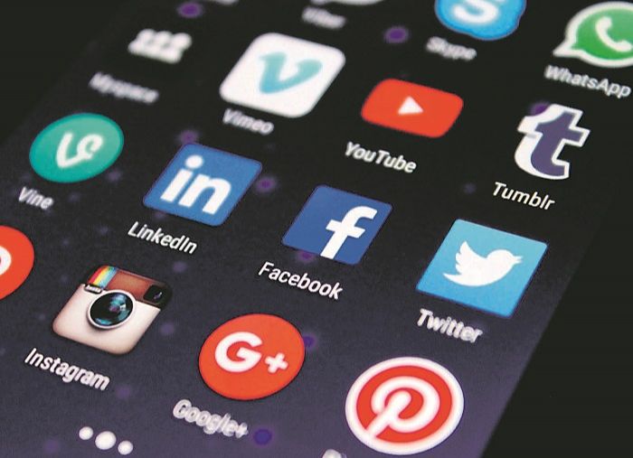 Pane expõe dependência do brasileiro de WhatsApp, Facebook e Instagram
