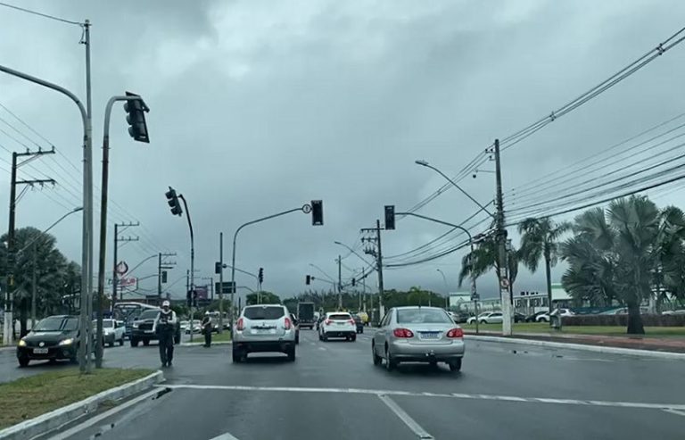Semáforos apagados após queda de energia em bairros da Grande Vitória