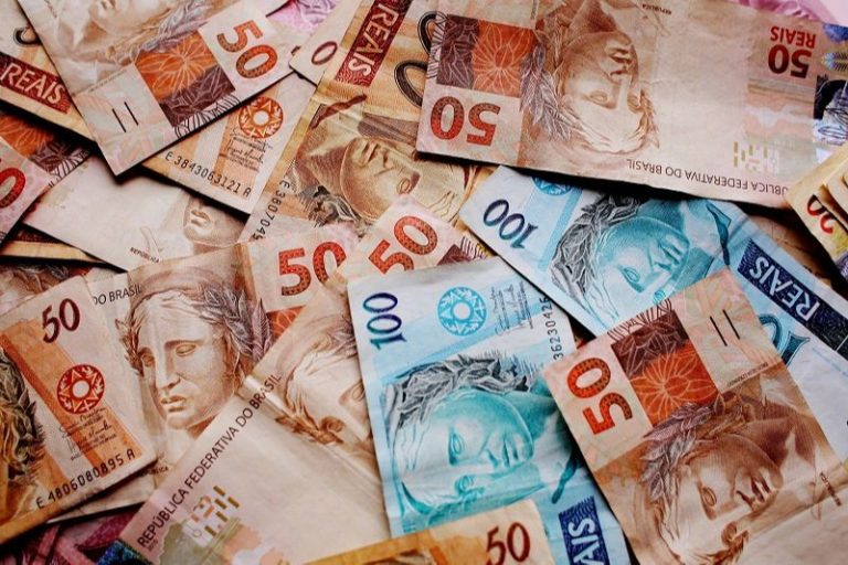 Prefeitura capixaba sorteia R$ 1 mil e TV para quem tomar a segunda dose da vacina