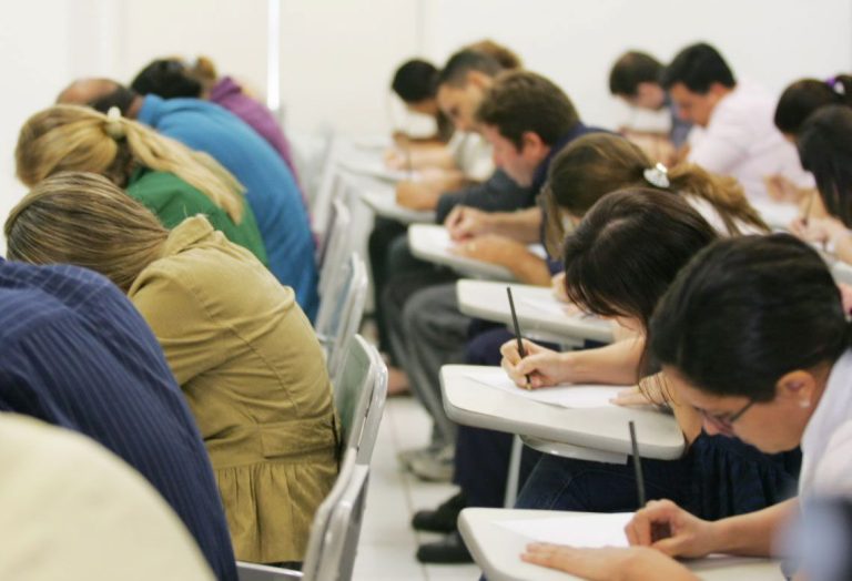 Dez concursos para ganhar até R$ 20 mil sem ter ensino superior
