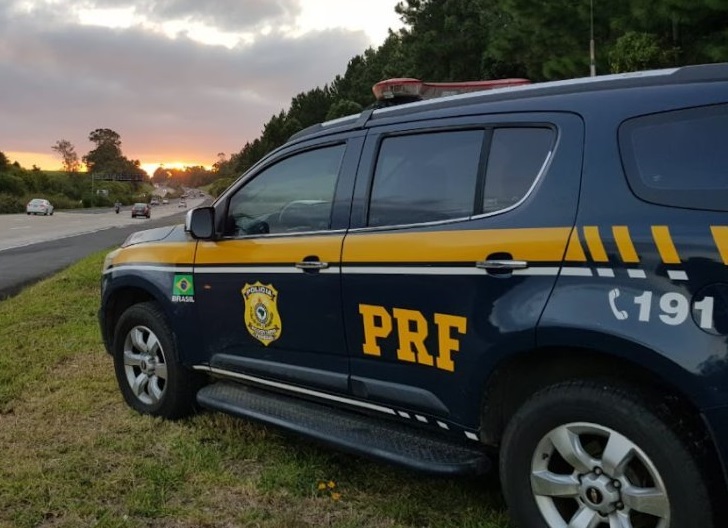 Protesto interdita totalmente a BR-101, em Conceição da Barra