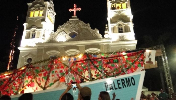 Por ameaça de nova variante, Serra cancela festa de São Benedito