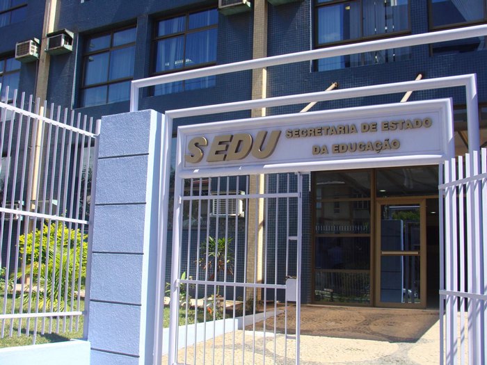 Secretaria de Educação abre processo seletivo com salários de até R$ 4.975