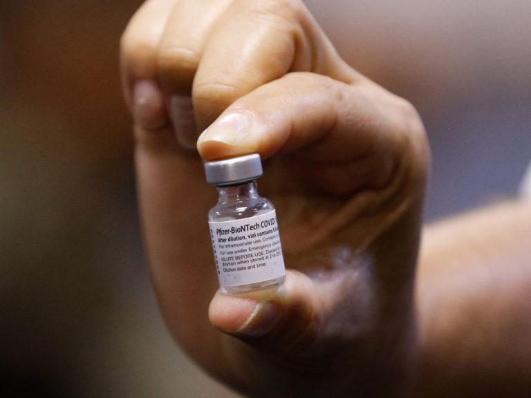 Covid: Medicamento da Pfizer recebe autorização de uso emergencial nos EUA