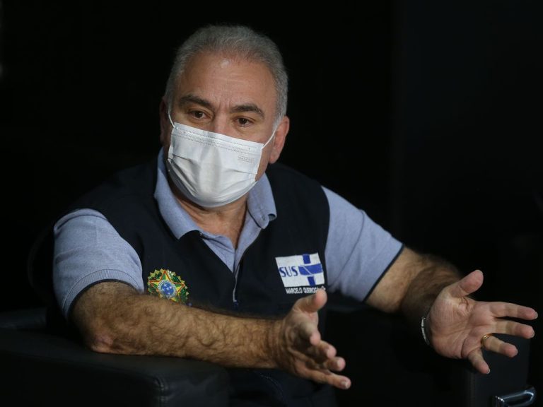 Consulta sobre vacinação de crianças contra a covid volta a funcionar após 4h