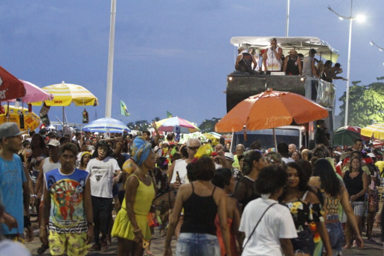 Com aumento de 400% de casos de covid, Serra cancela Carnaval