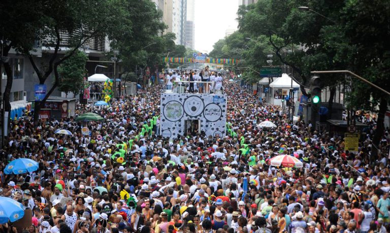 Rio de Janeiro decide cancelar Carnaval de rua em 2022