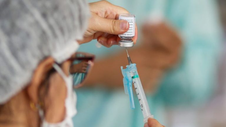 Vacina Coronavac será testada em crianças e adolescentes do Estado