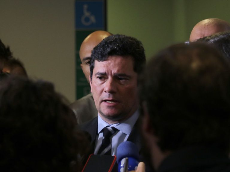 Moro anuncia que está com Covid e desmarca compromissos