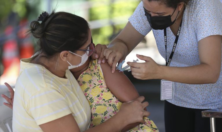 Só 5 estados vão pedir comprovante de vacinação nas escolas