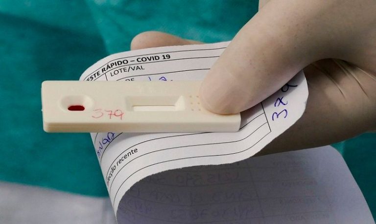 Planos de saúde vão ter de pagar por testes rápidos de covid