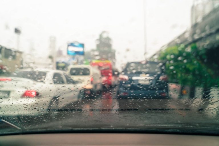 Estado tem alertas de chuva intensa e ventos de até 100 km/h