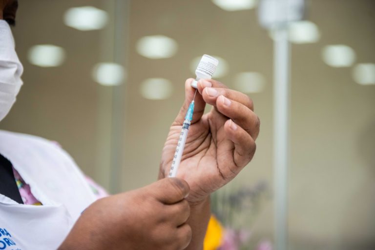 Saúde rejeita 4ª dose de vacina contra a covid para toda a população