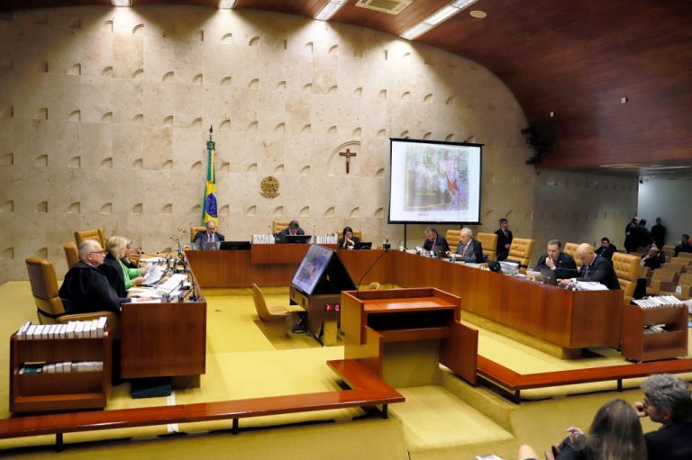 STF permite que universidades exijam comprovante de vacinação contra a covid