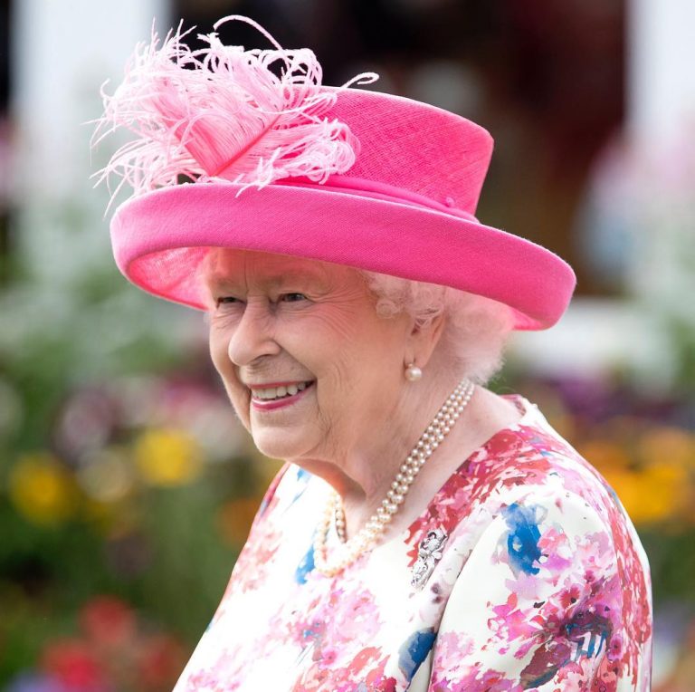 Rainha Elizabeth II está com covid-19