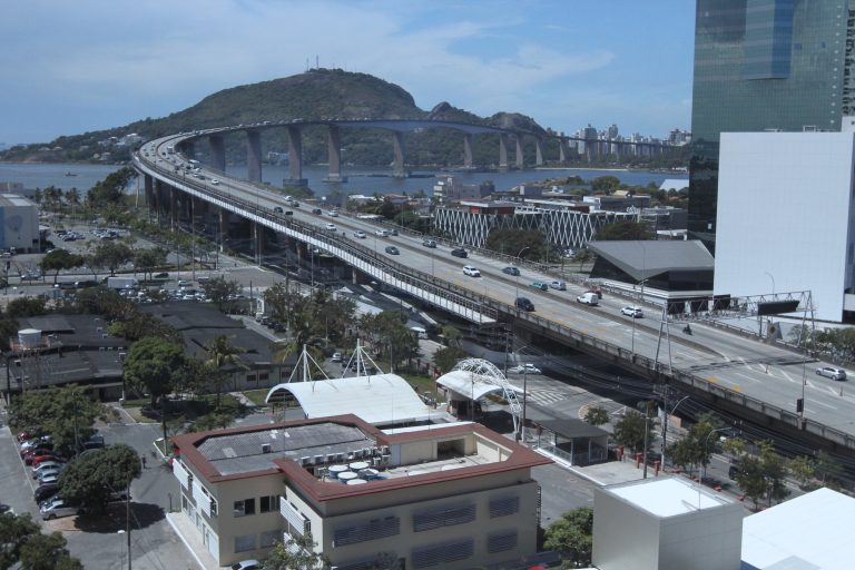 Multa para motorista que não respeitar faixa exclusiva na Terceira Ponte