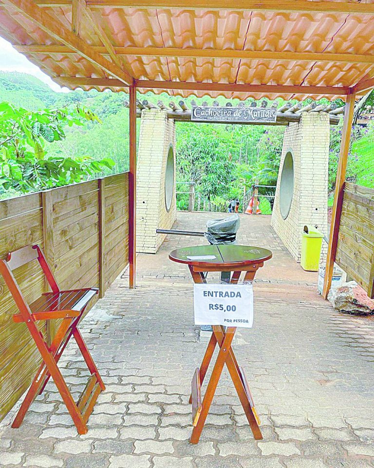 Novas regras e cobrança na cachoeira de Matilde
