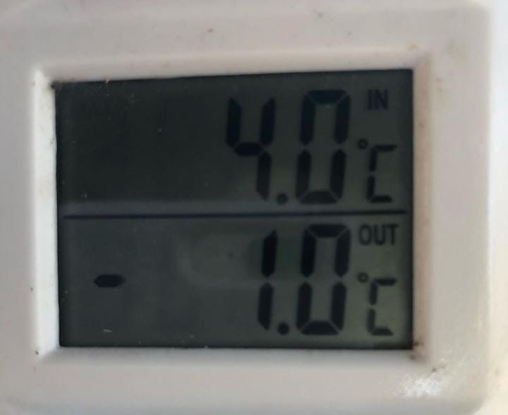 Termômetro registra temperatura negativa em cidade do Estado