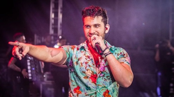 Gustavo Mioto expulsa homem de show após agressão contra mulher
