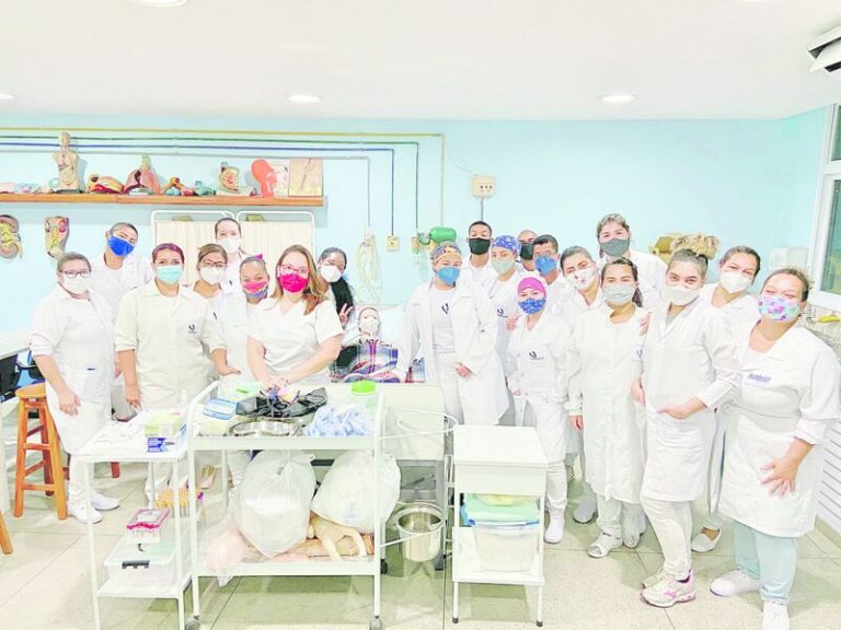 Cursos técnicos para atuar na área da saúde